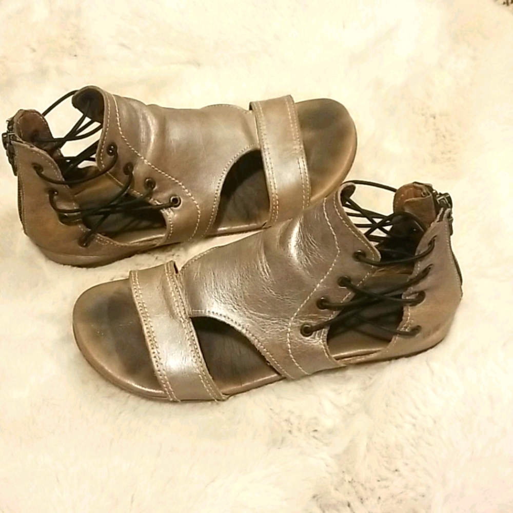 Bed Stu gladiator